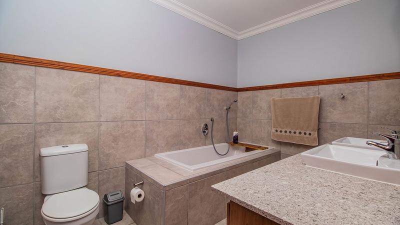 9 Bedroom Property for Sale in Outeniqua Strand Western Cape
